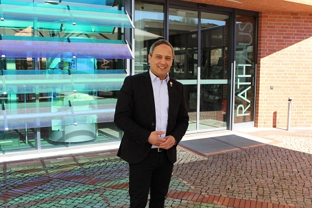Bürgermeister Tarik Oenelcin