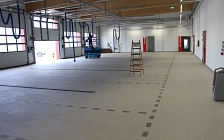 Fahrzeughalle der neuen Feuerwehr